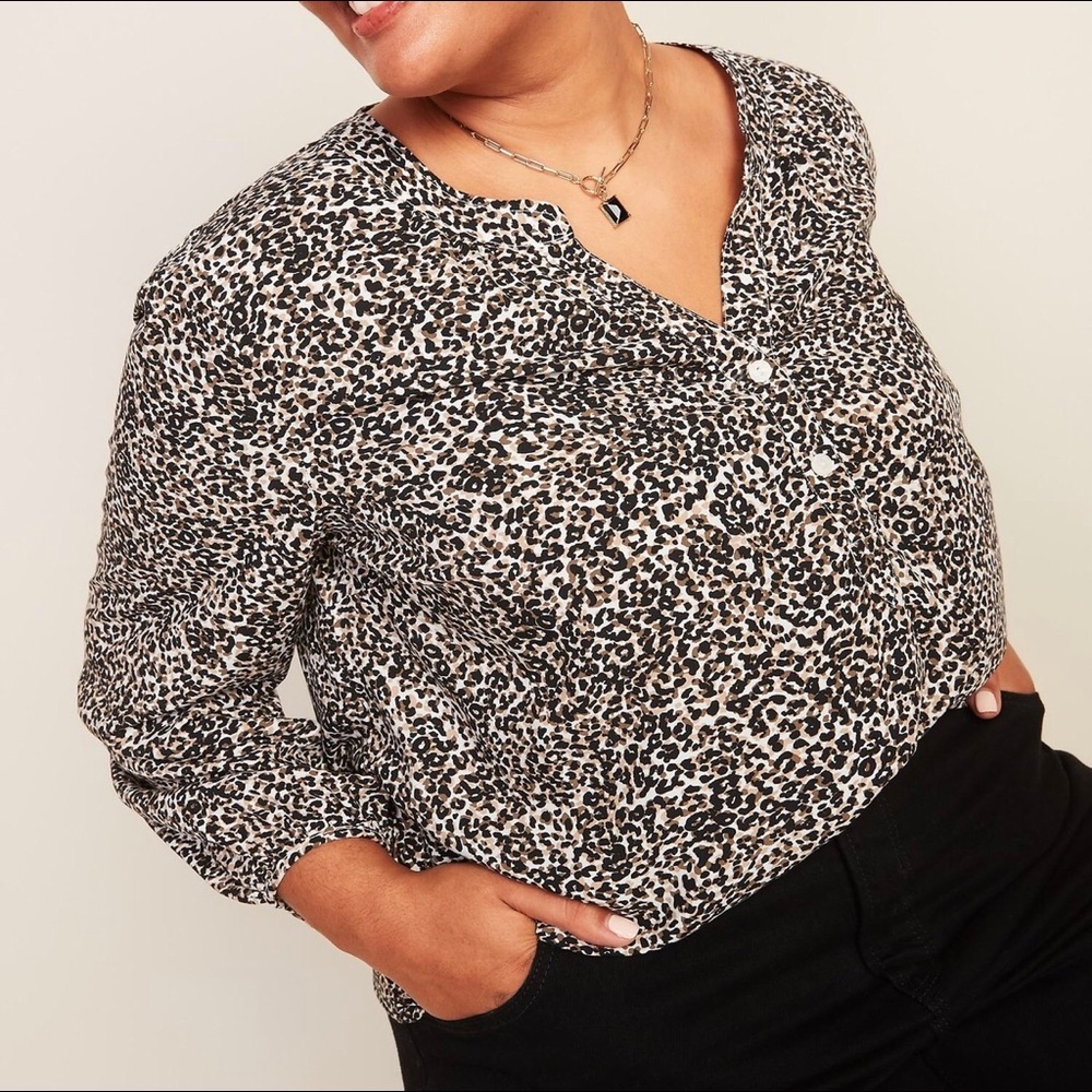 Old Navy Leopard Split Neck Popover Blouse